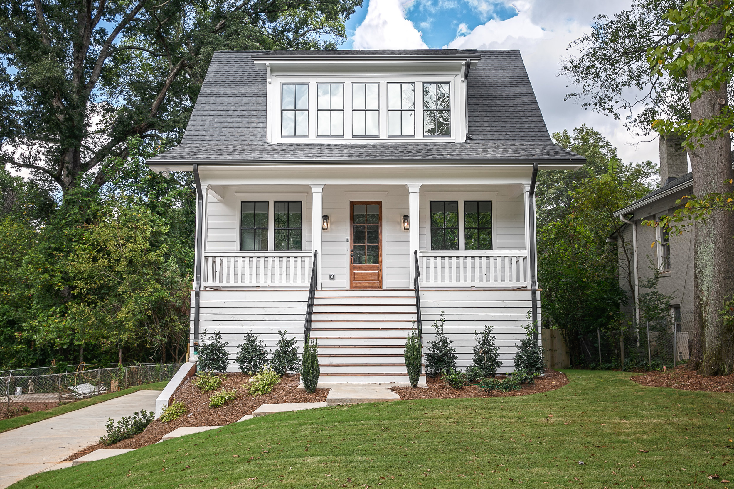2256 Ridgedale-Front.jpg