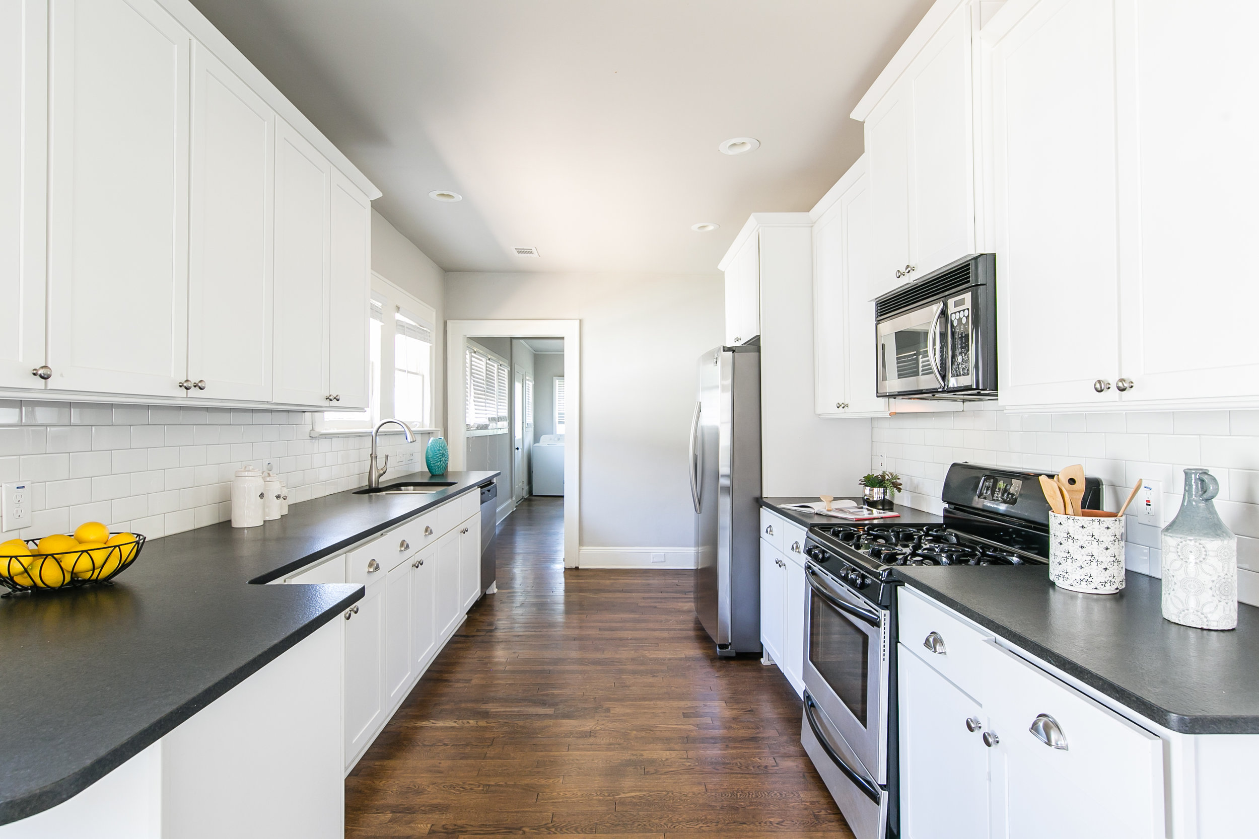 372 Morgan Place-Kitchen 3.jpg