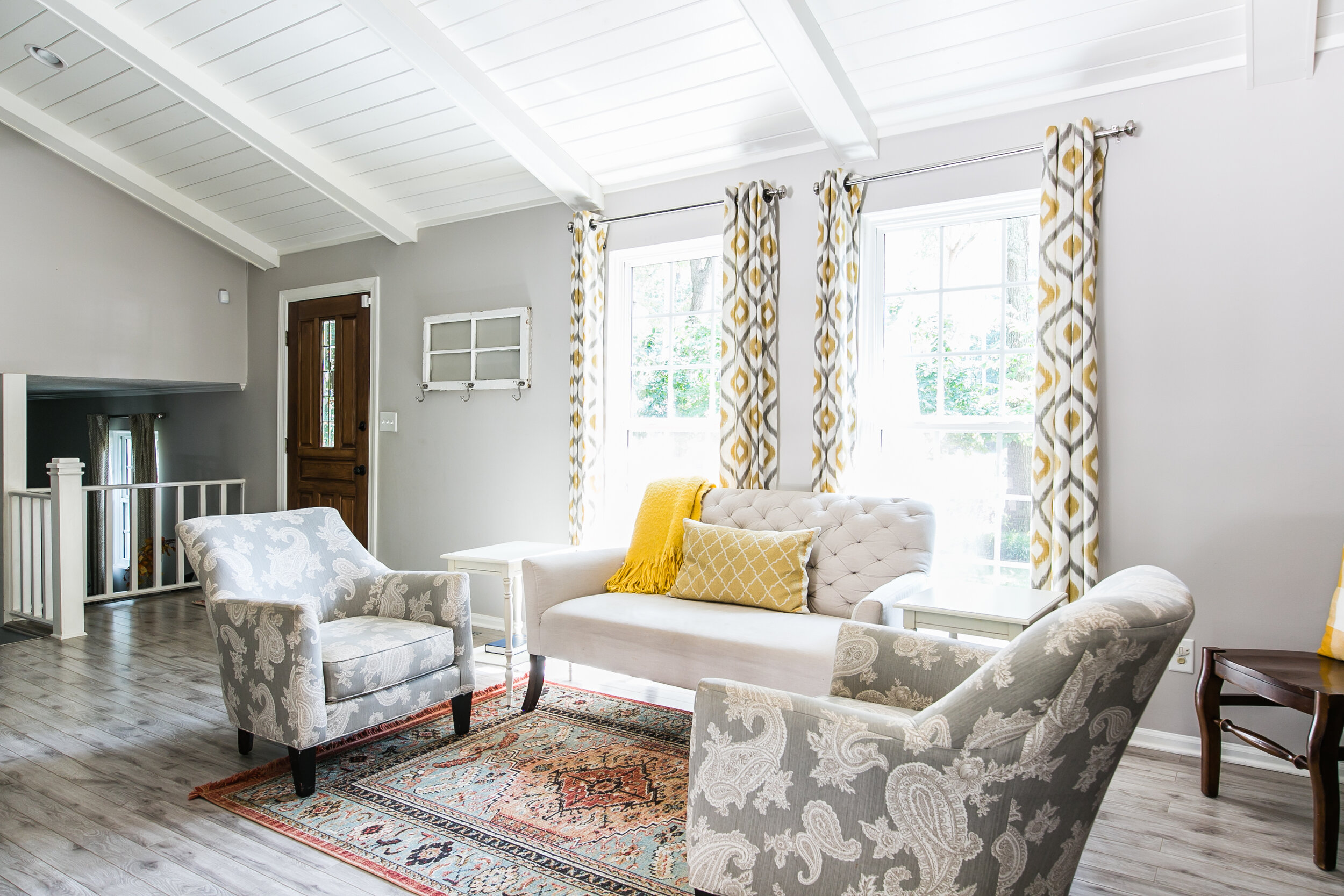 Living Room-2.jpg