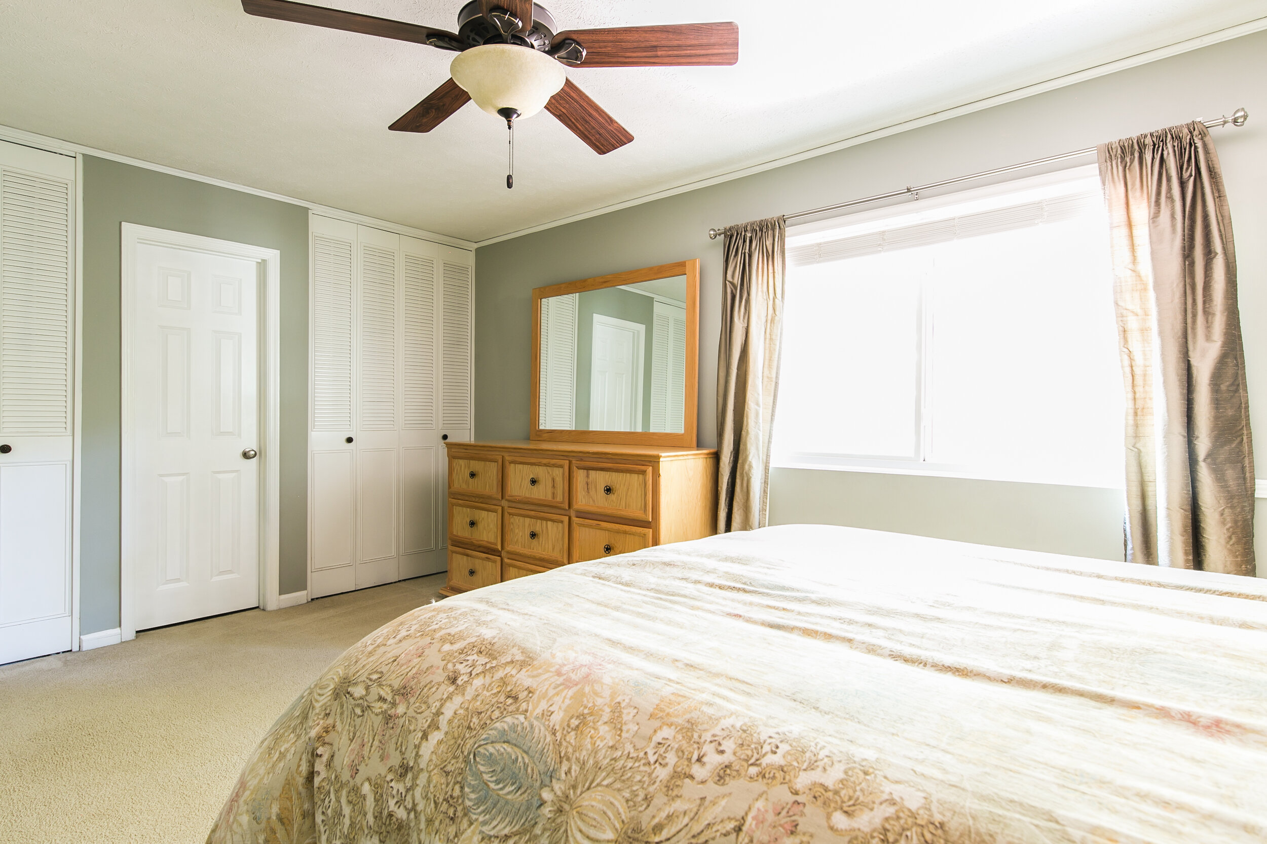 Master Bedroom-2.jpg