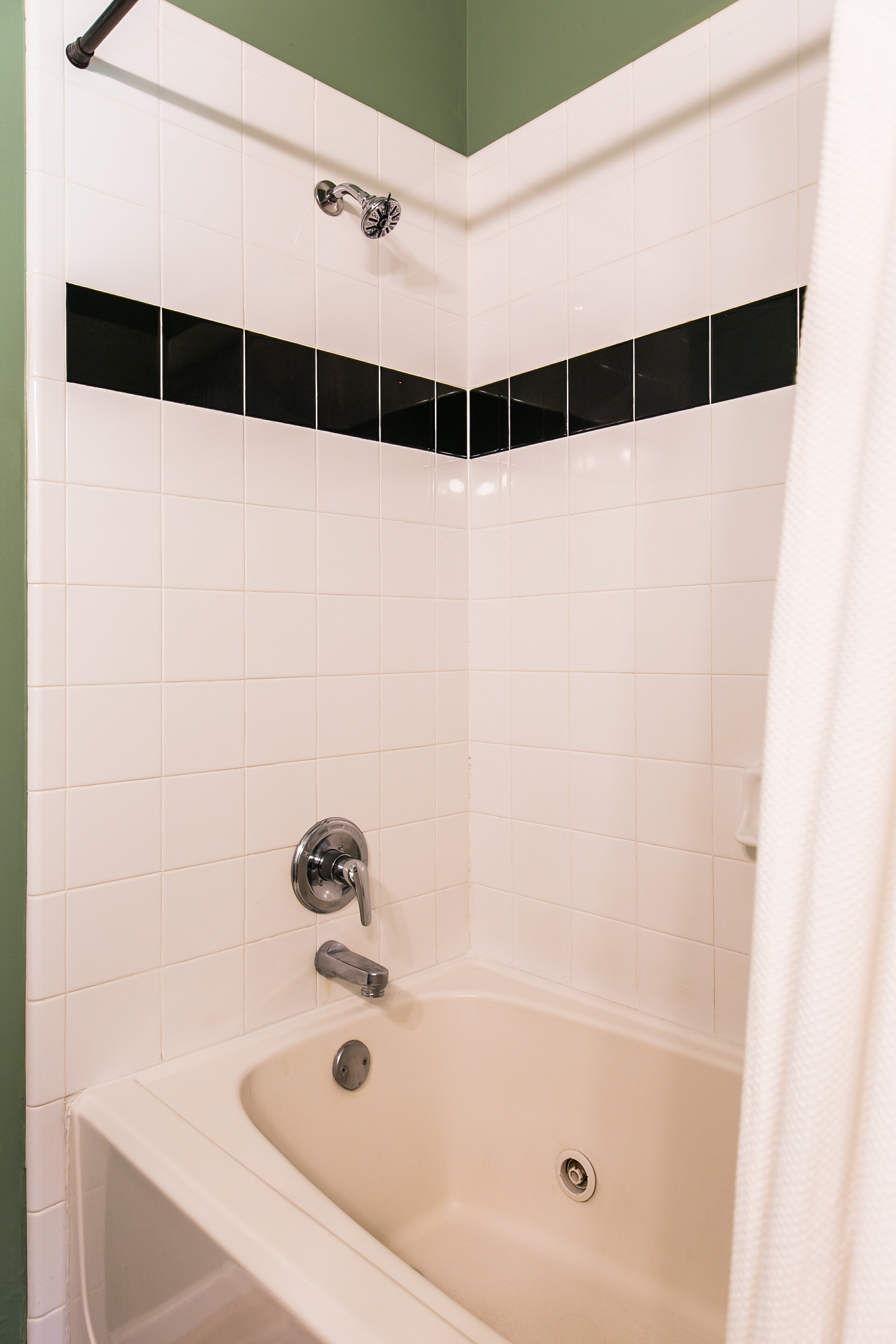 Master Bath-2.jpg