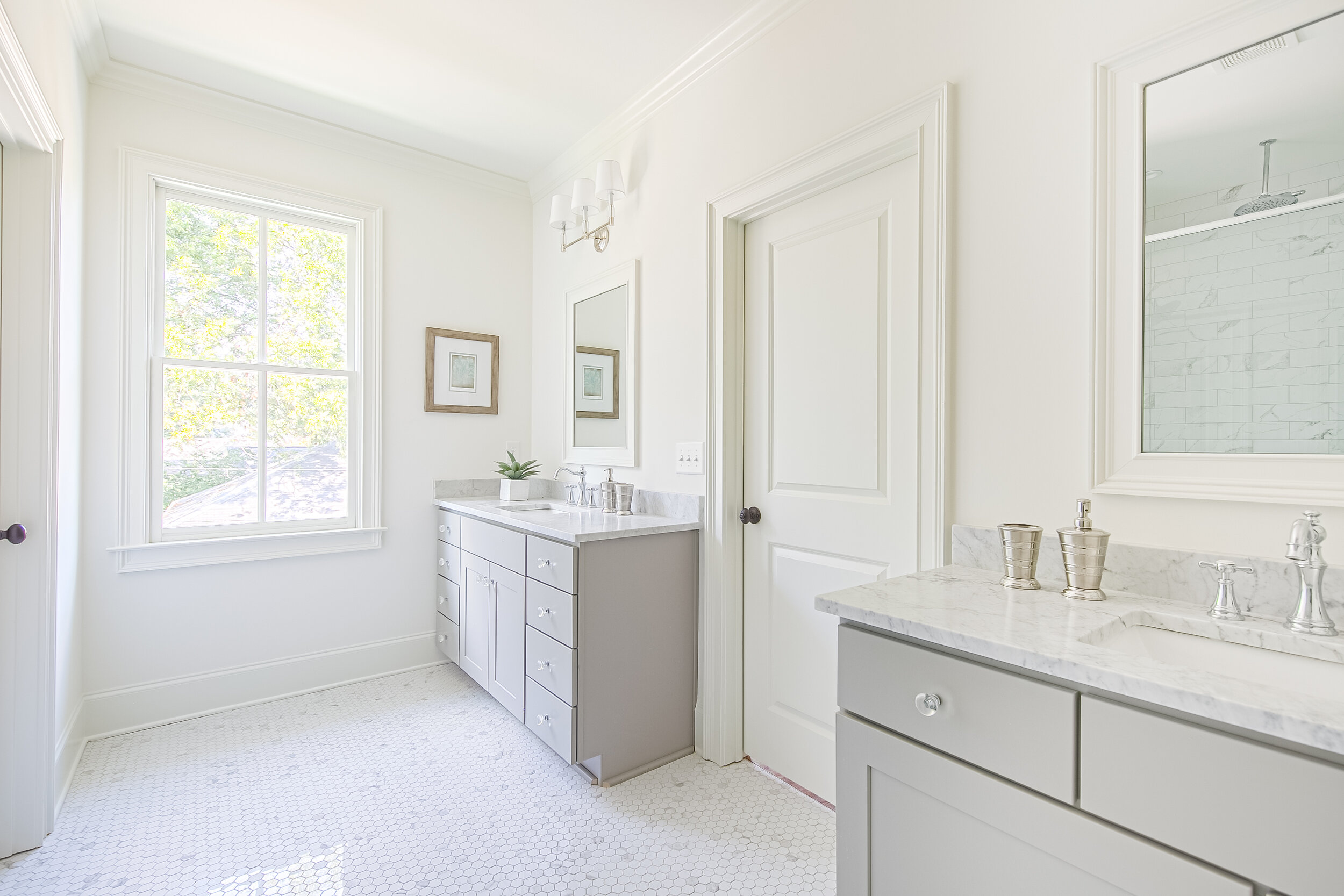 MASTER BATHROOM-2.jpg