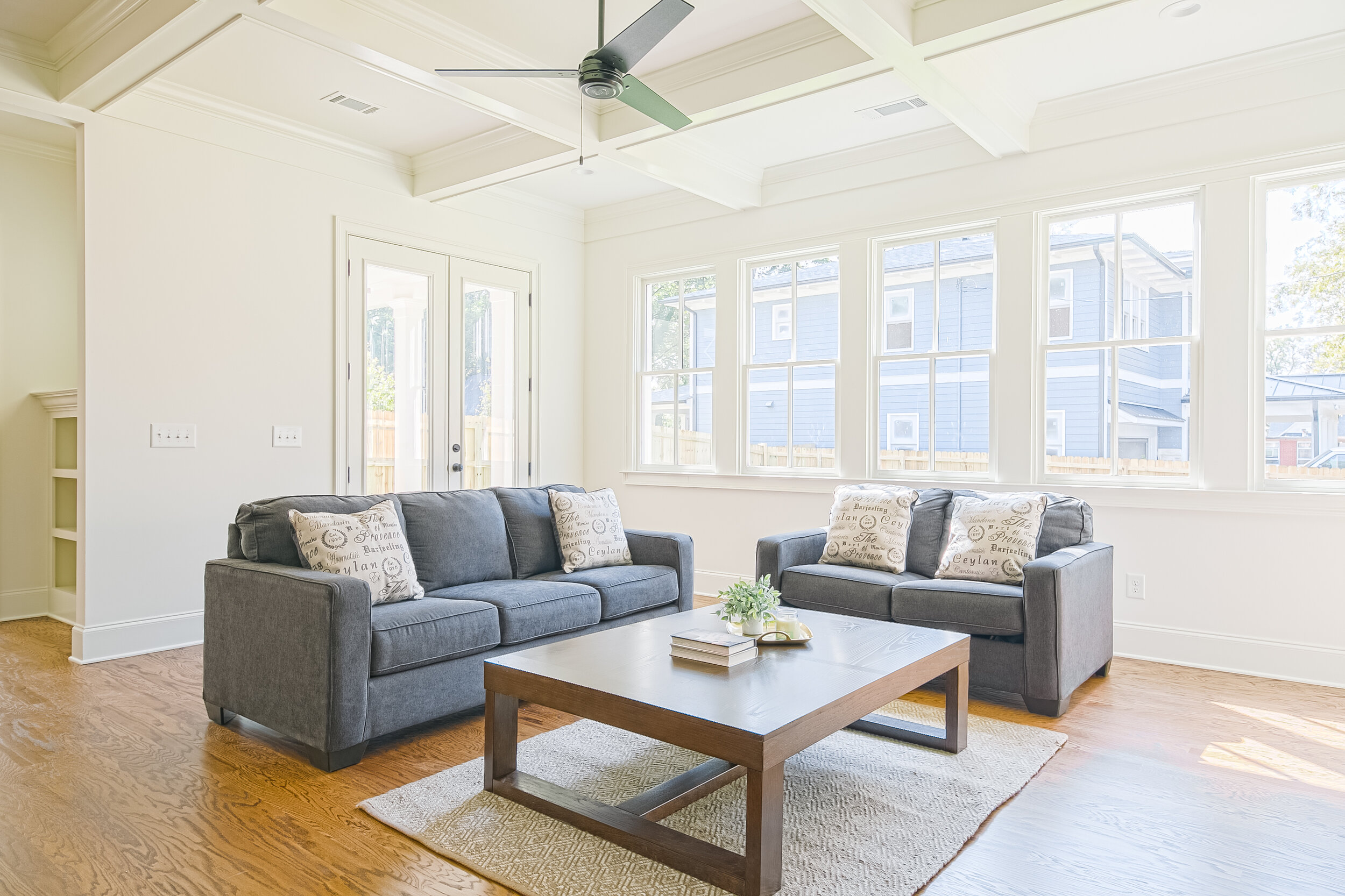 LIVING ROOM.jpg