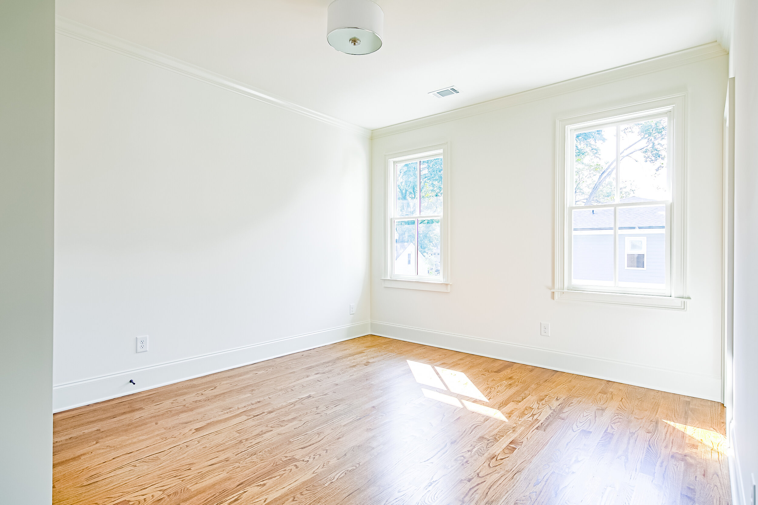 UPSTAIRS BEDROOM-2.jpg