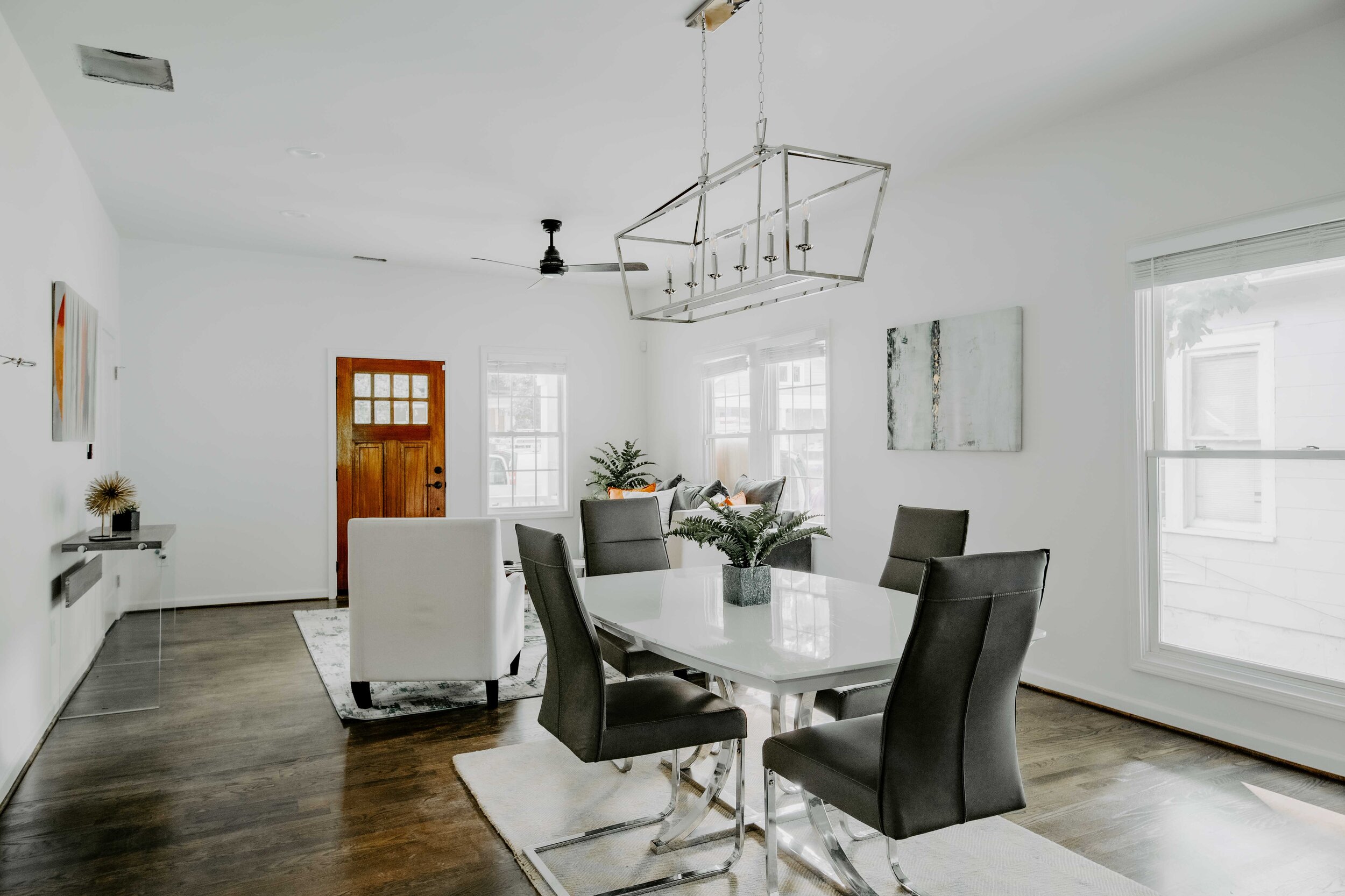 1070_White_Oak_Dining_Room.jpg