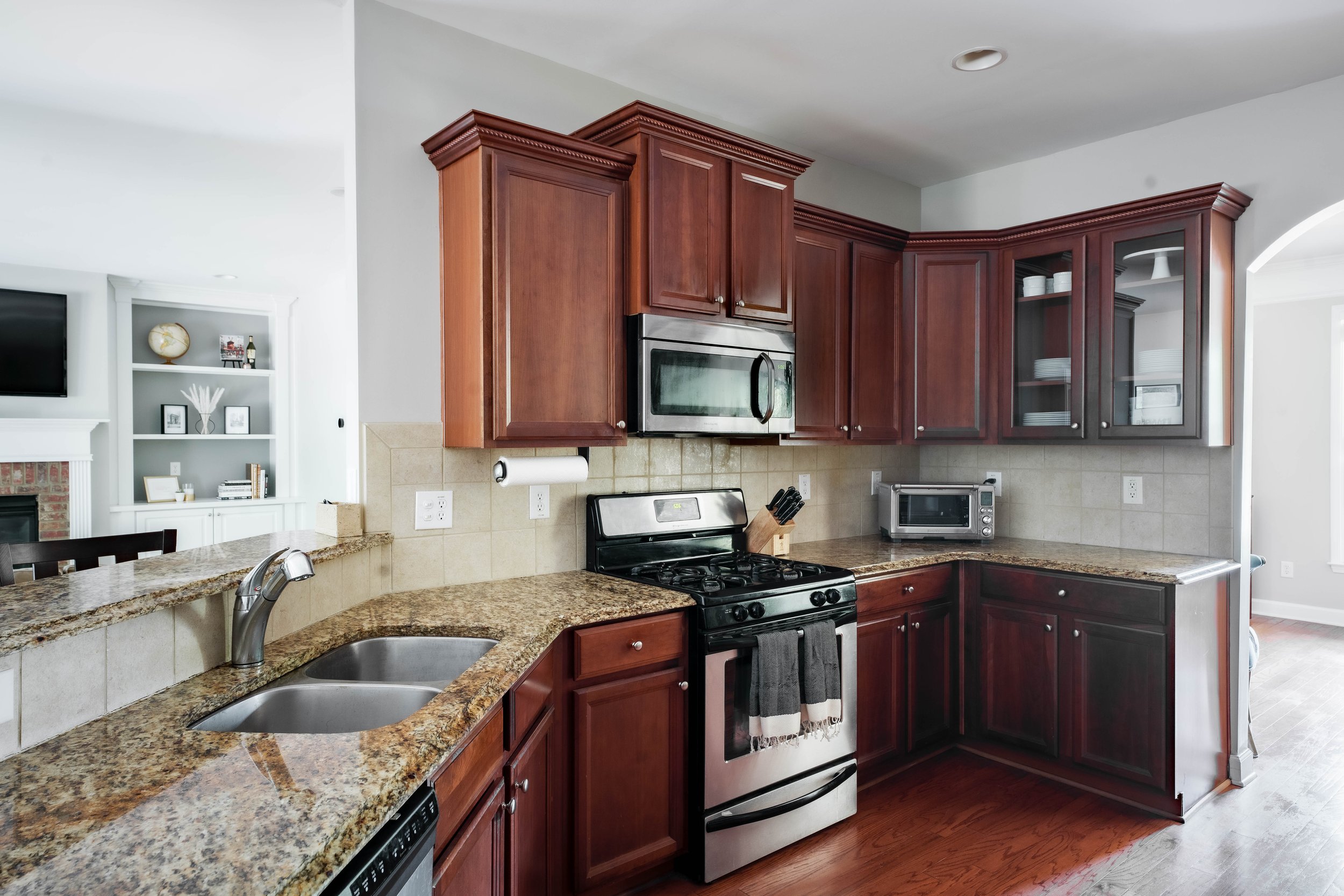 2689_Oak_Village_Kitchen-3.jpg