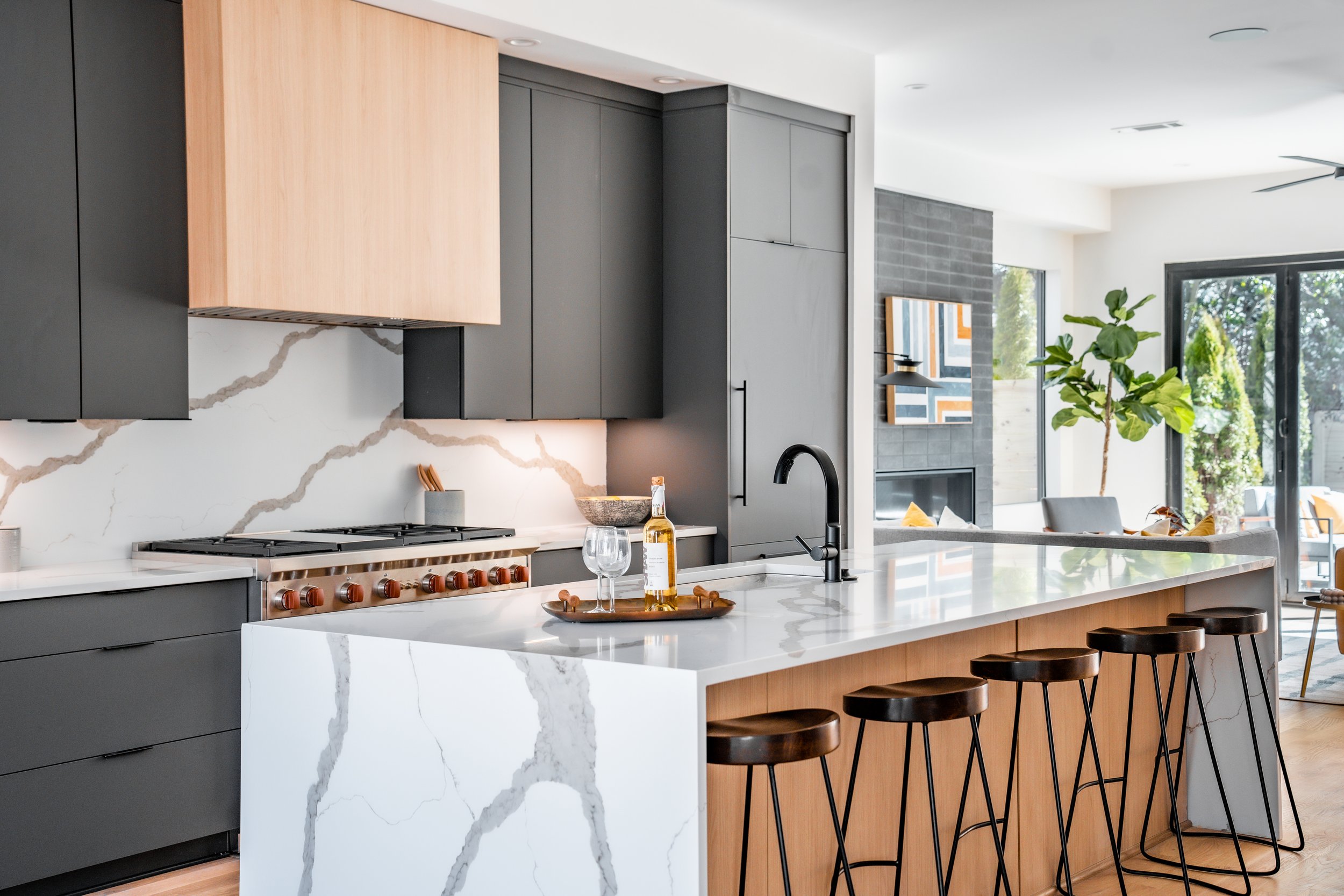 b 411_Ninth_Kitchen.jpg