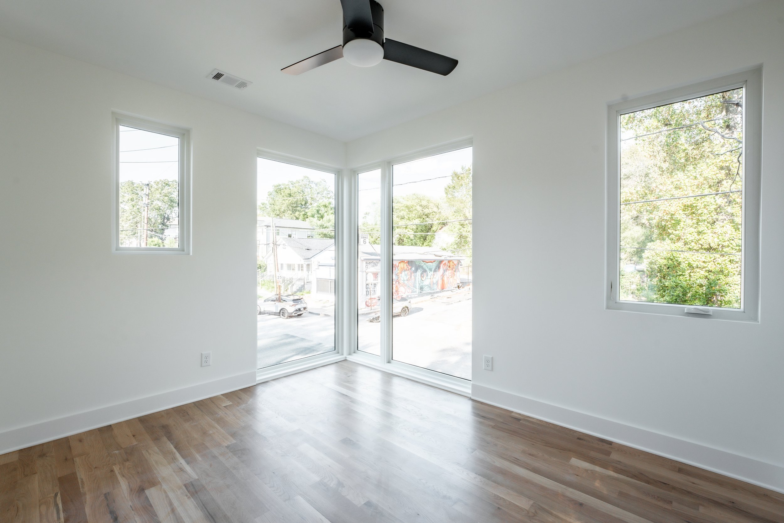 Z-1491_Hardee_Upstairs_Bedroom.jpg