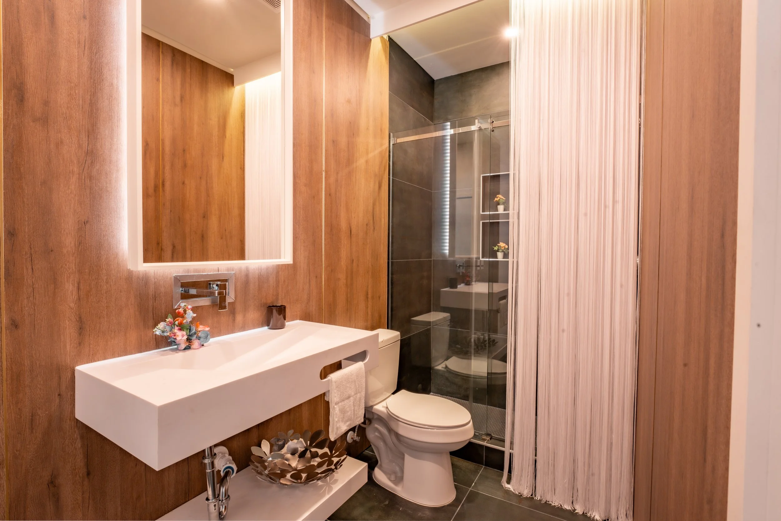 za 204_South_Basement_Bath.jpg