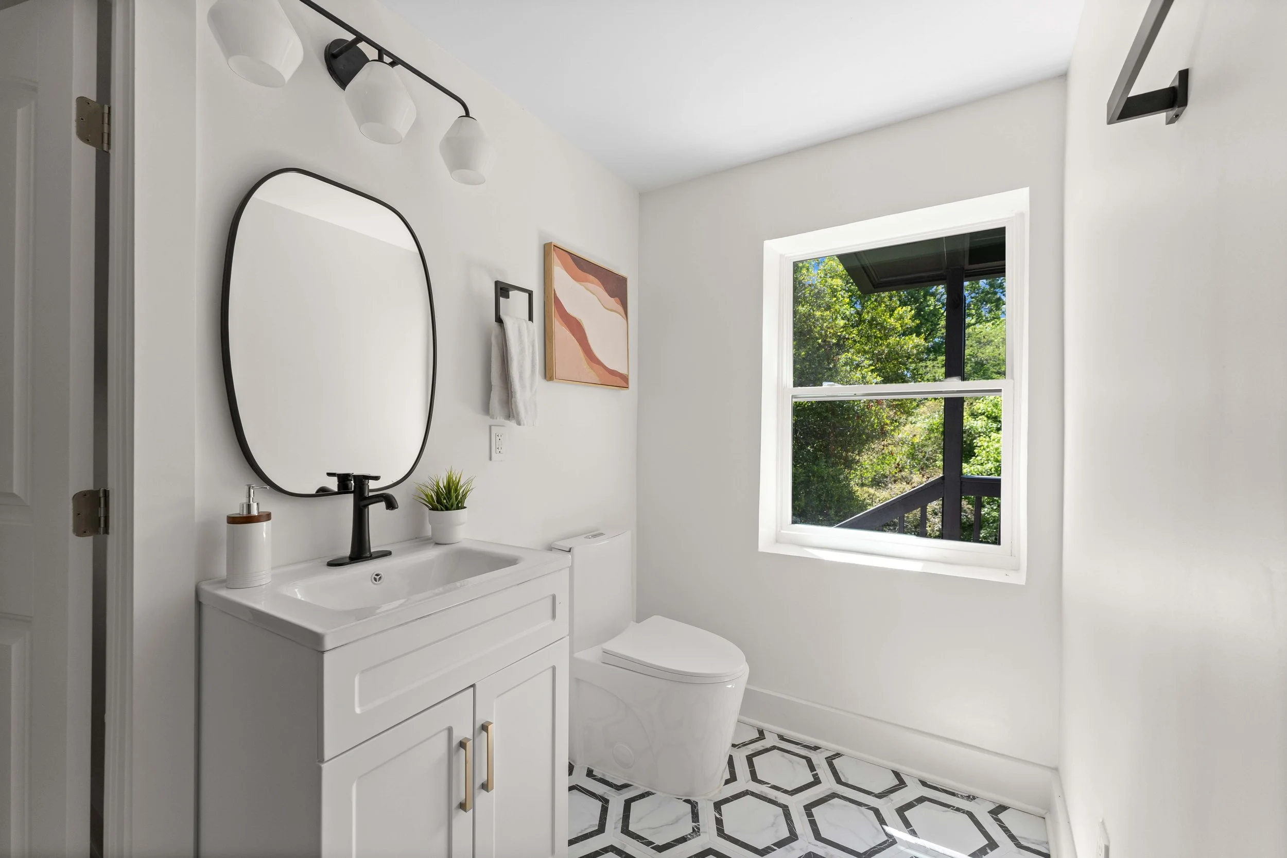 1679 Oak Ln - Low Res-51.jpg