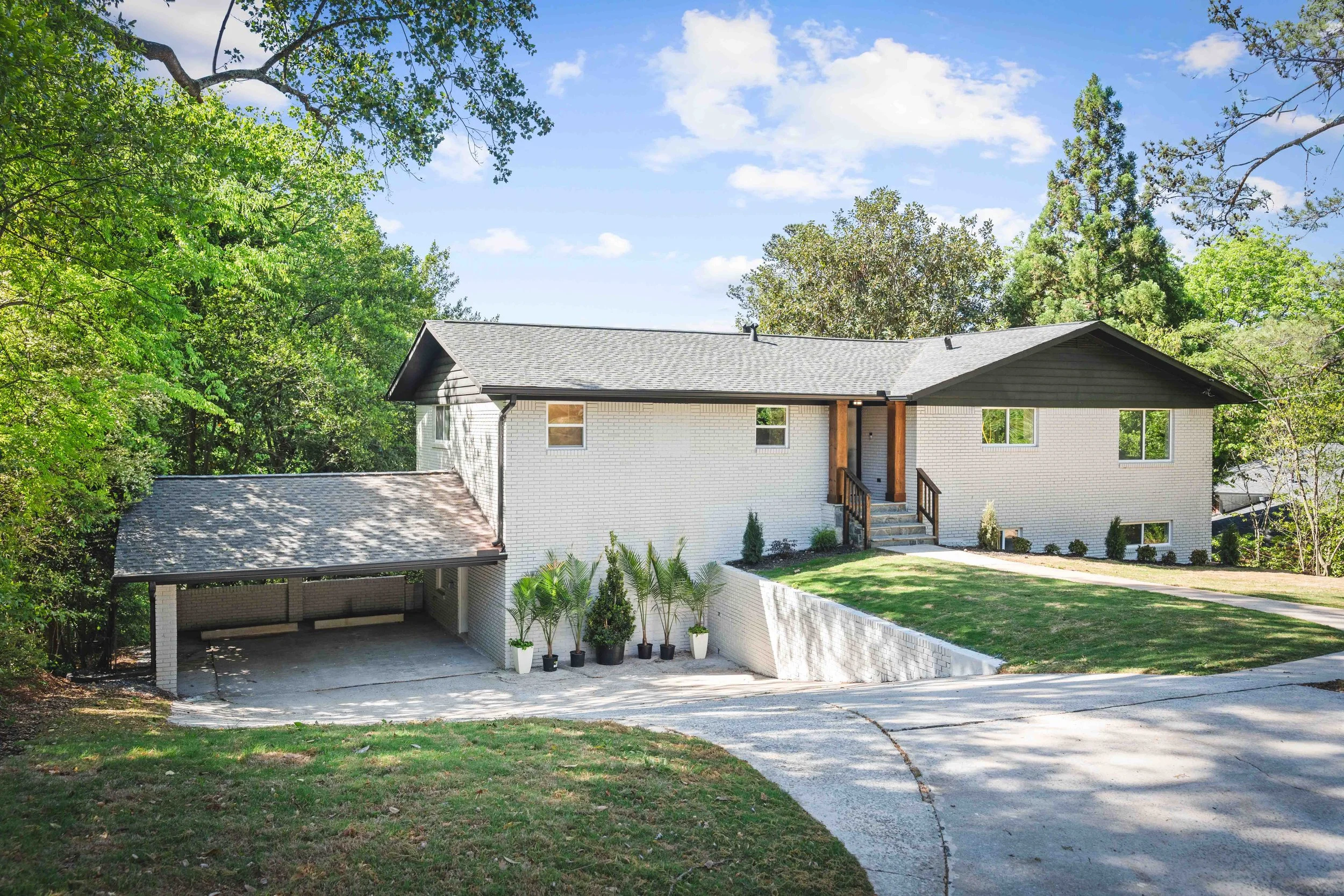 1679 Oak Ln - Low Res-3.jpg