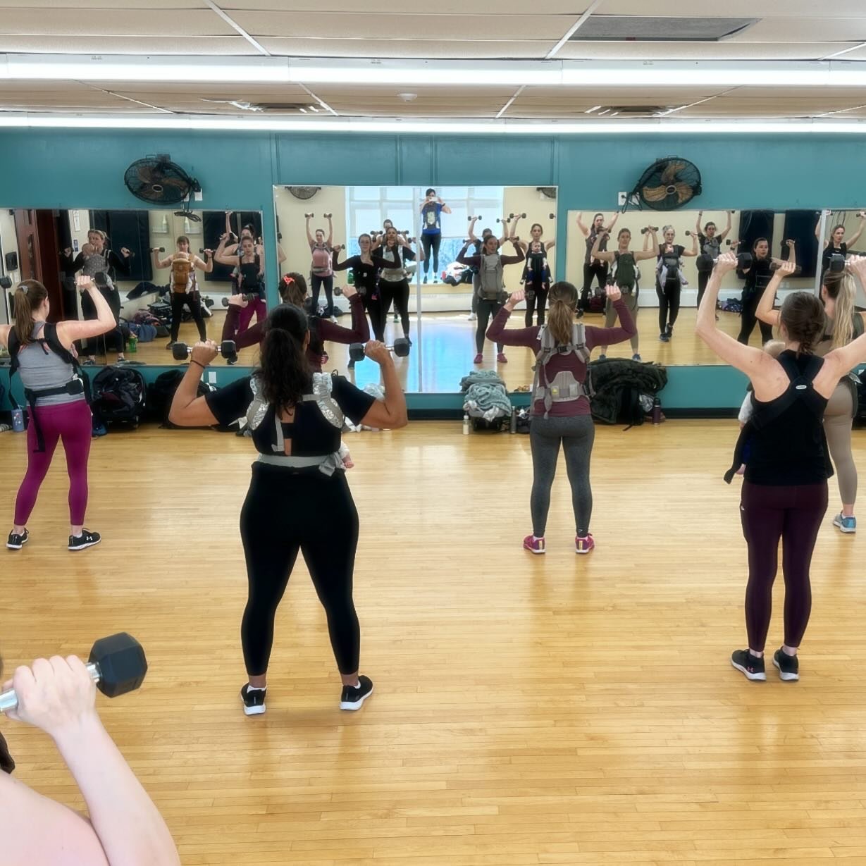 It was pretty unanimous&hellip; getting out of the house and moving our bodies felt so good today! 

❤️❤️

#fitmamastrongottawa 
#fitmamastrongdurham 
#fitmamastrongonline 
#startwithus and #growwithus