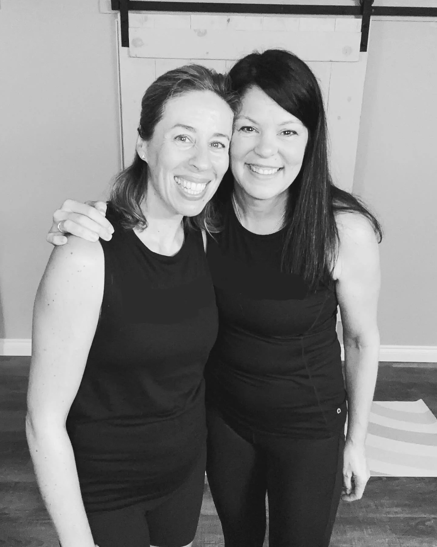 How would I ever have survived running my own business for almost 15 years without @fitmomdurham by my side?? 

Even though we&rsquo;re rarely together in person, we text constantly and talk on the phone almost as much! 

We have complementary styles