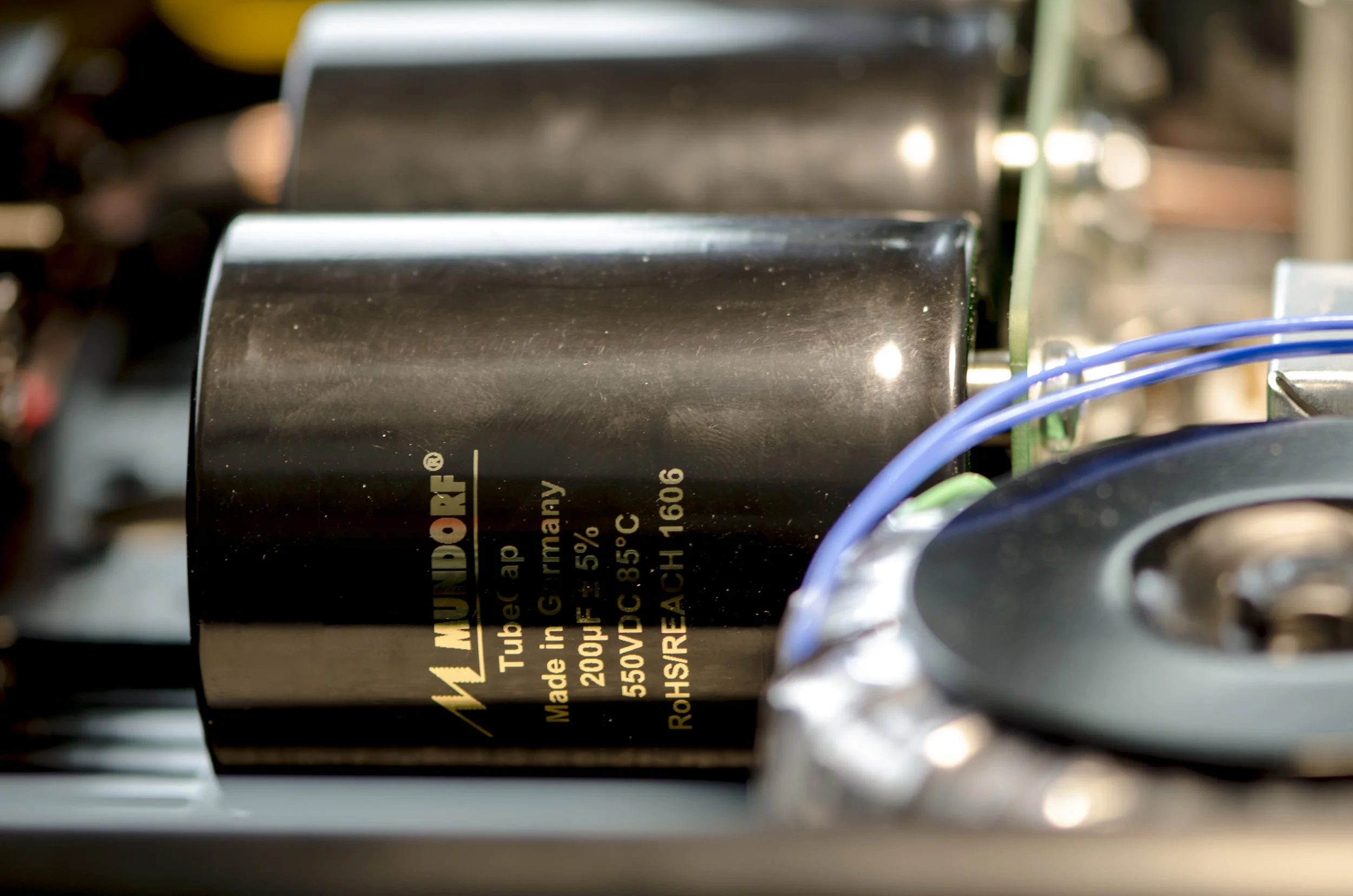 Mundorf MTube capacitors for voltage filter