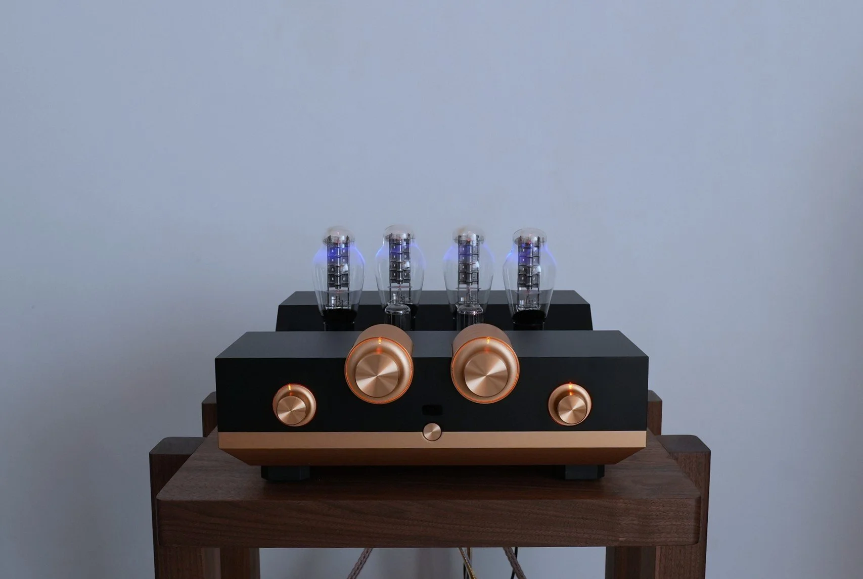 WA300-BAL Integrated Power Amplifier Front.JPG