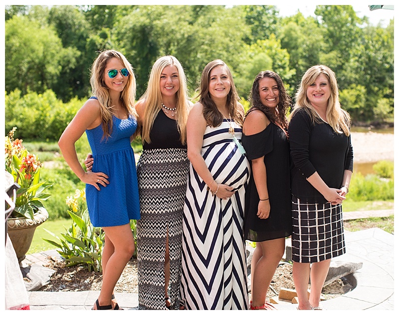 Mama to be with some of her girlfriends!!