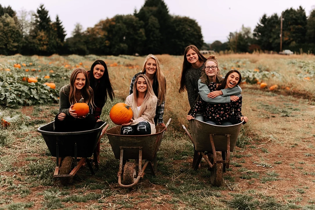 fall pumpkin patch friend session_0012.jpg