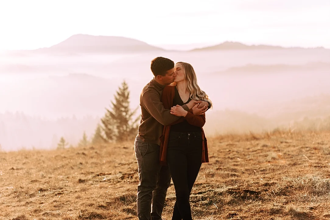 hillside couple session_0015.jpg