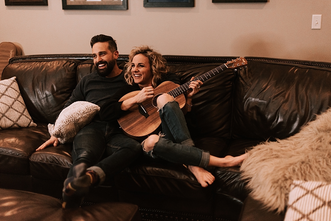 cozy playful nashville in home session_0059.jpg