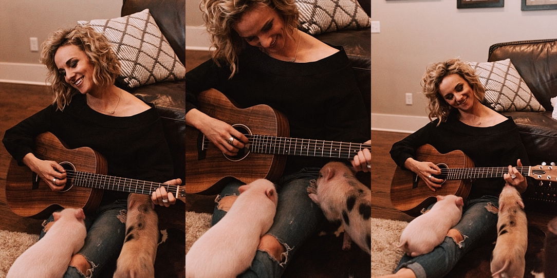 cozy playful nashville in home session_0060.jpg
