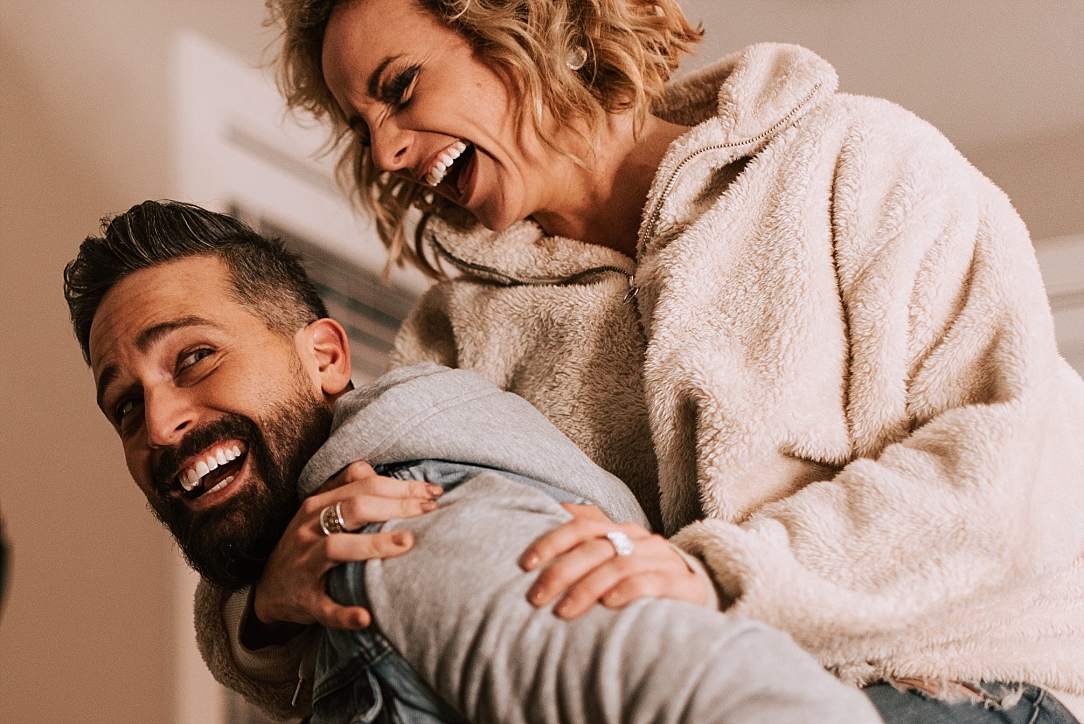 cozy playful nashville in home session_0064.jpg
