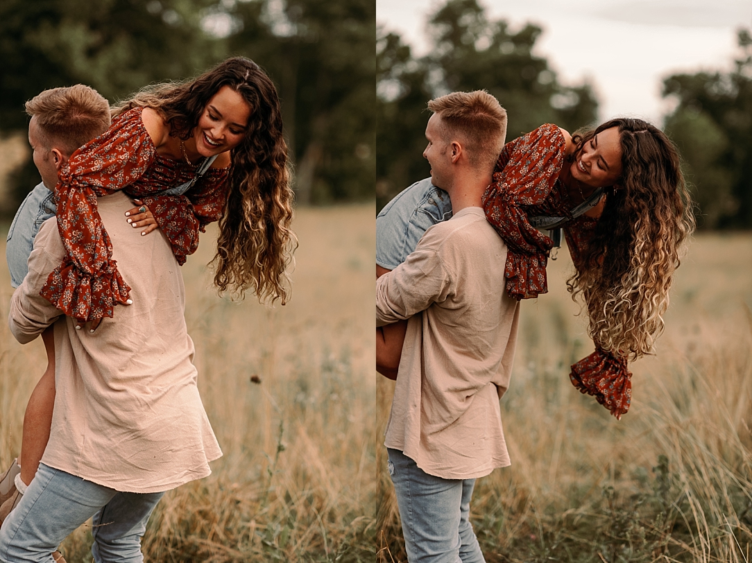 playful summer country field couple session_0035.jpg
