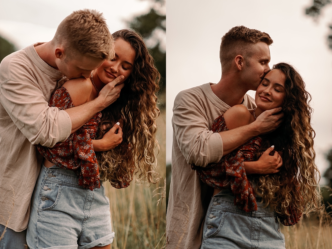 playful summer country field couple session_0044.jpg