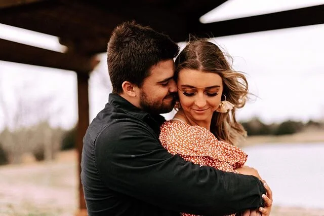 // I had been in on this secret for a couple months before it happened..
--
Morgan just thought her + Brendan were modeling, and had no idea that this was planned or that I had been talking to her mom all morning, navigating the perfect timing.
--
wi