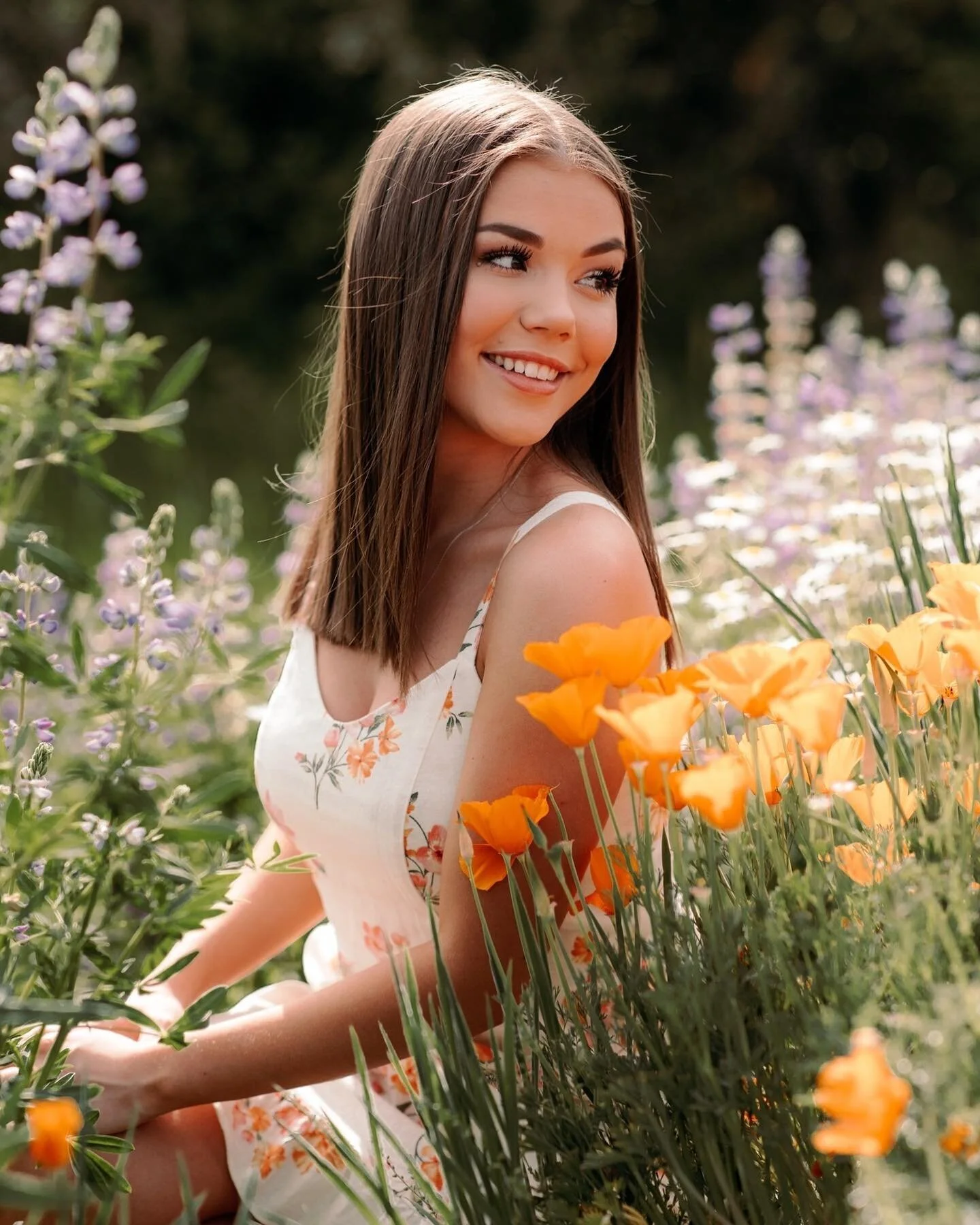 // class of 2022 - it&rsquo;s YOUR time!!
-
as you wrap up your junior year, you might feel like you&rsquo;ve got plenty of time before you need to worry about your senior photos - but here&rsquo;s some info for you:
- August-October is my busiest se