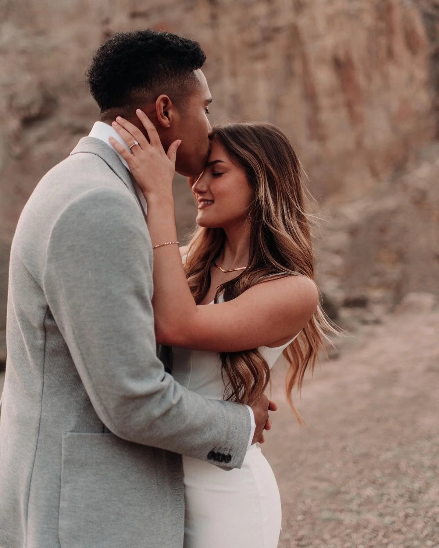 // G I V E A W A Y⁠⁠ time&hellip;
⁠⁠
but first, story time..
Stephan + I knew what we wanted for our wedding day last fall - an adventure day filled with the things we love + do, that make us, US. Driving to Bend, lunch at Sunriver Brewing, dancing o