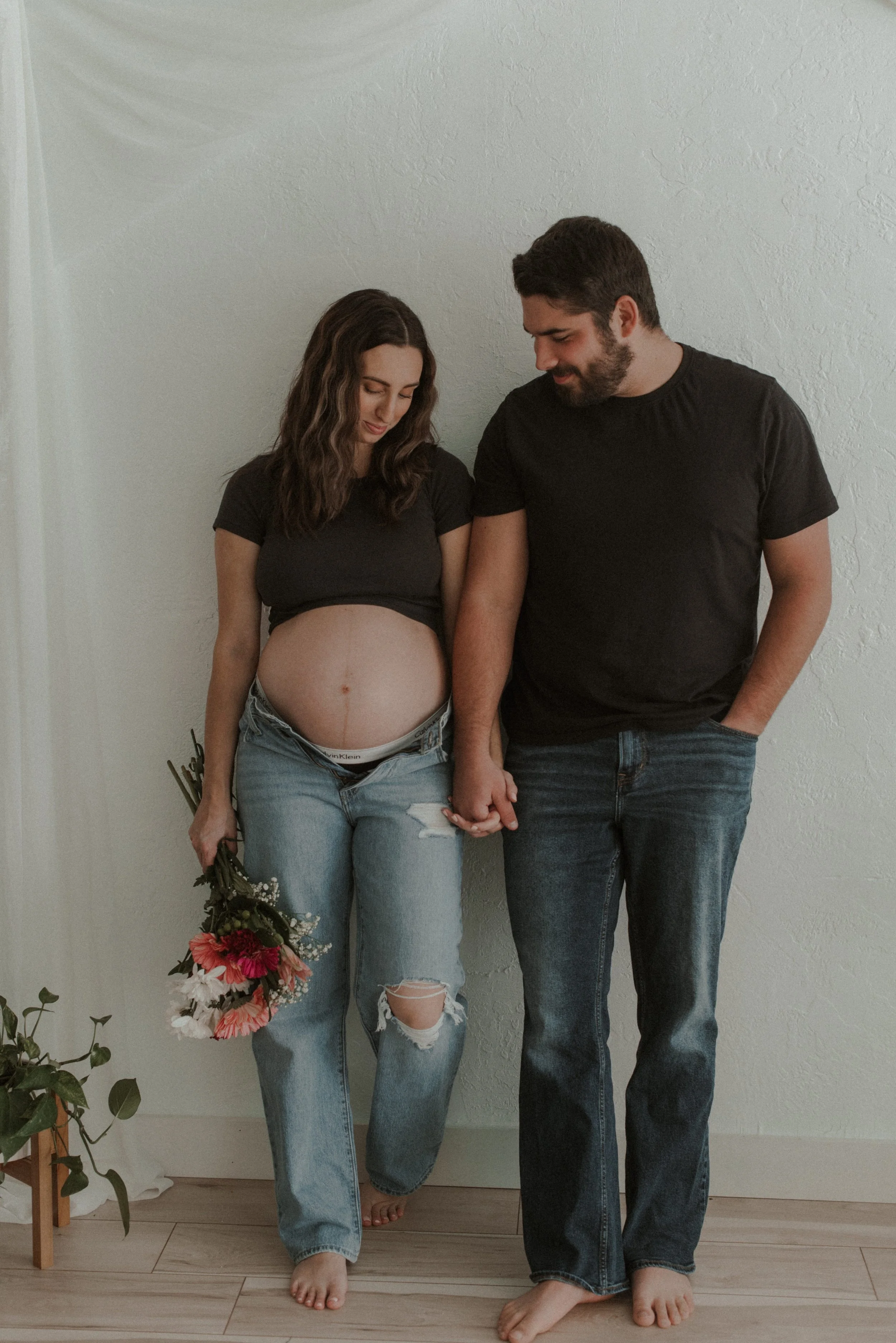 sweet romantic maternity couple session