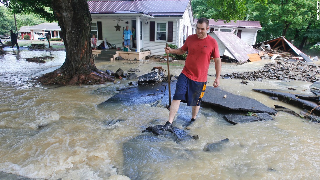 VA FLASH FLOODING LEADS T0 FATLITIES.jpg