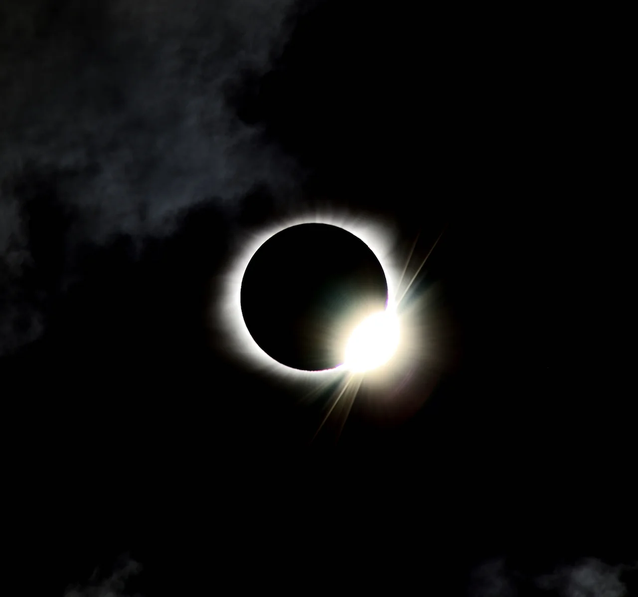 28-ThirdContactDiamondRing2.jpg