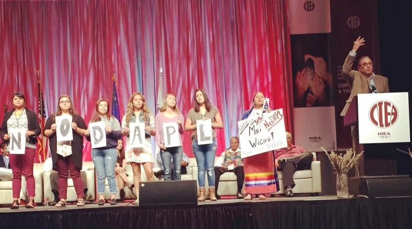 2016 National Indian Education Association- Youth Ambassadors assist Lightening Talk Presenter Robert Cook, Native Alliance Initiative & Social Justice Activist