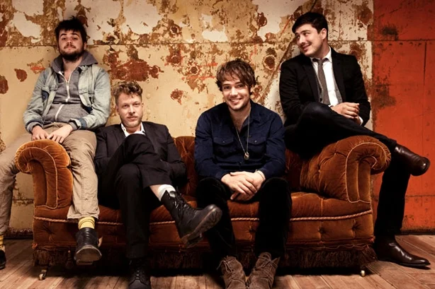 MUMFORD &amp; SONS