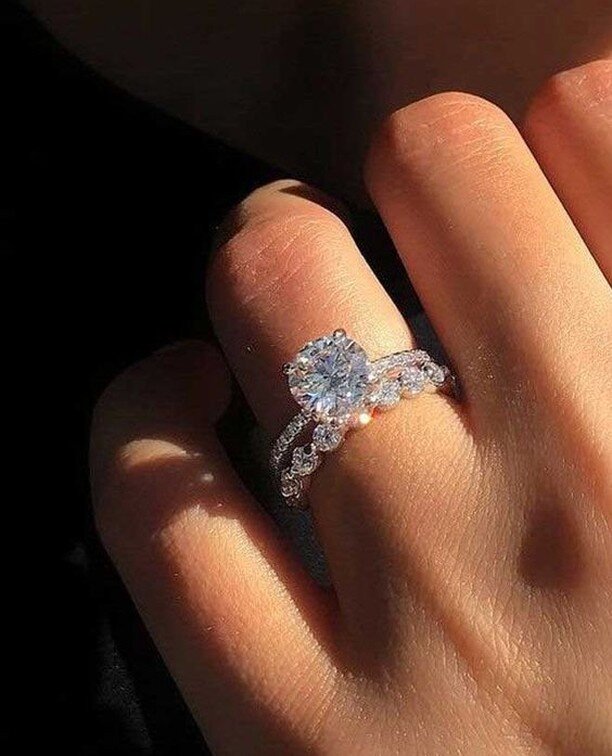 YES PLEAS! ⁠
.⁠
.⁠
.⁠
.⁠
. ⁠
⁠
#wedding #citywedding #weddingdresses #weddingdress #2020wedding #bride #bridetobe2020 #toronto #torontolife #ontario #canadawedding #weddingphotography #engaged #ISaidYes ￼￼#BrideToBe #brideto ￼#lace #ferrebride #jewel