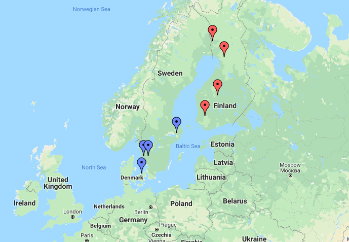 Origins of my maternal (red) and paternal (blue) great-grandparents