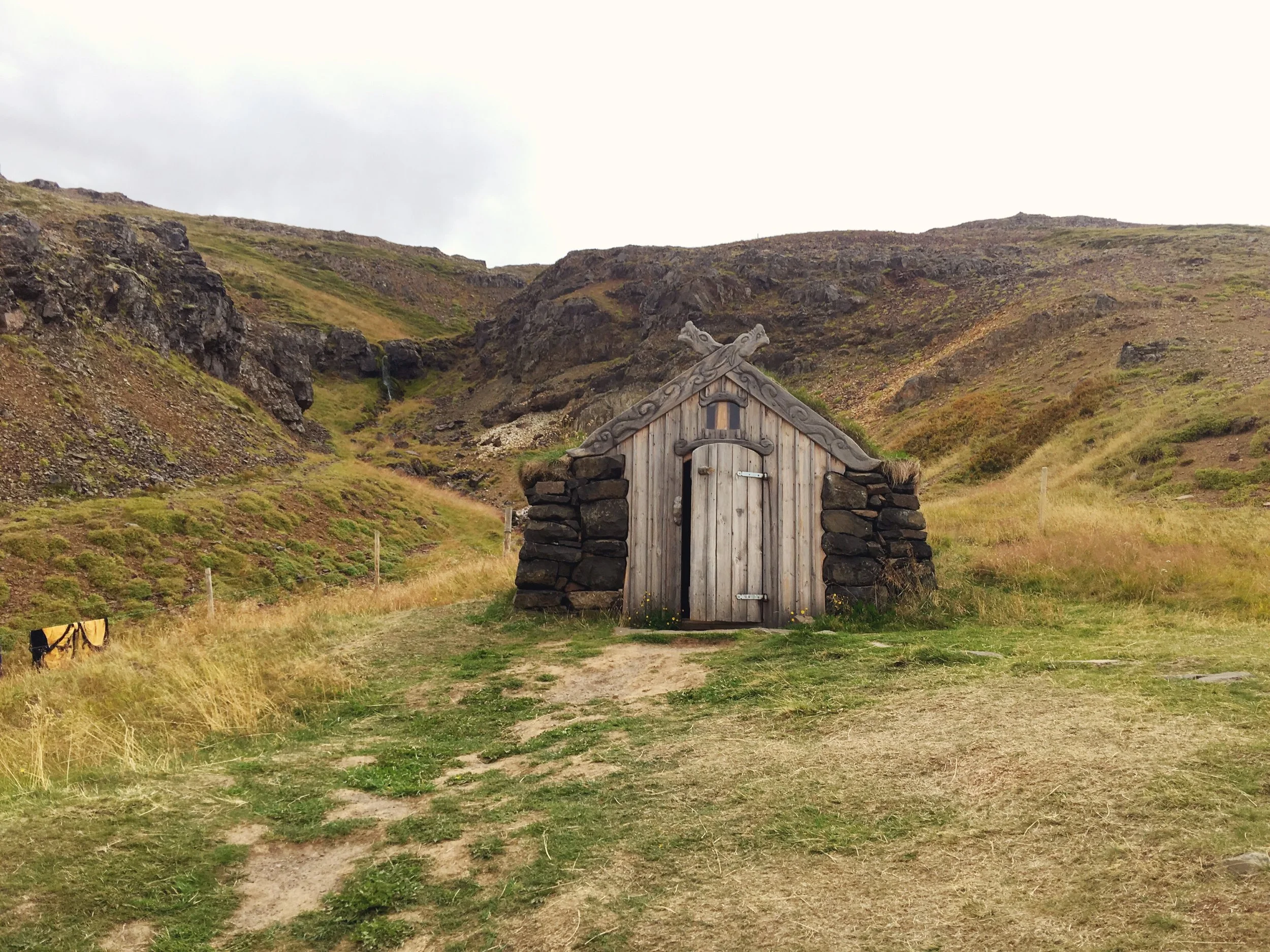 Changing hut or leftover set piece from LOTR? 