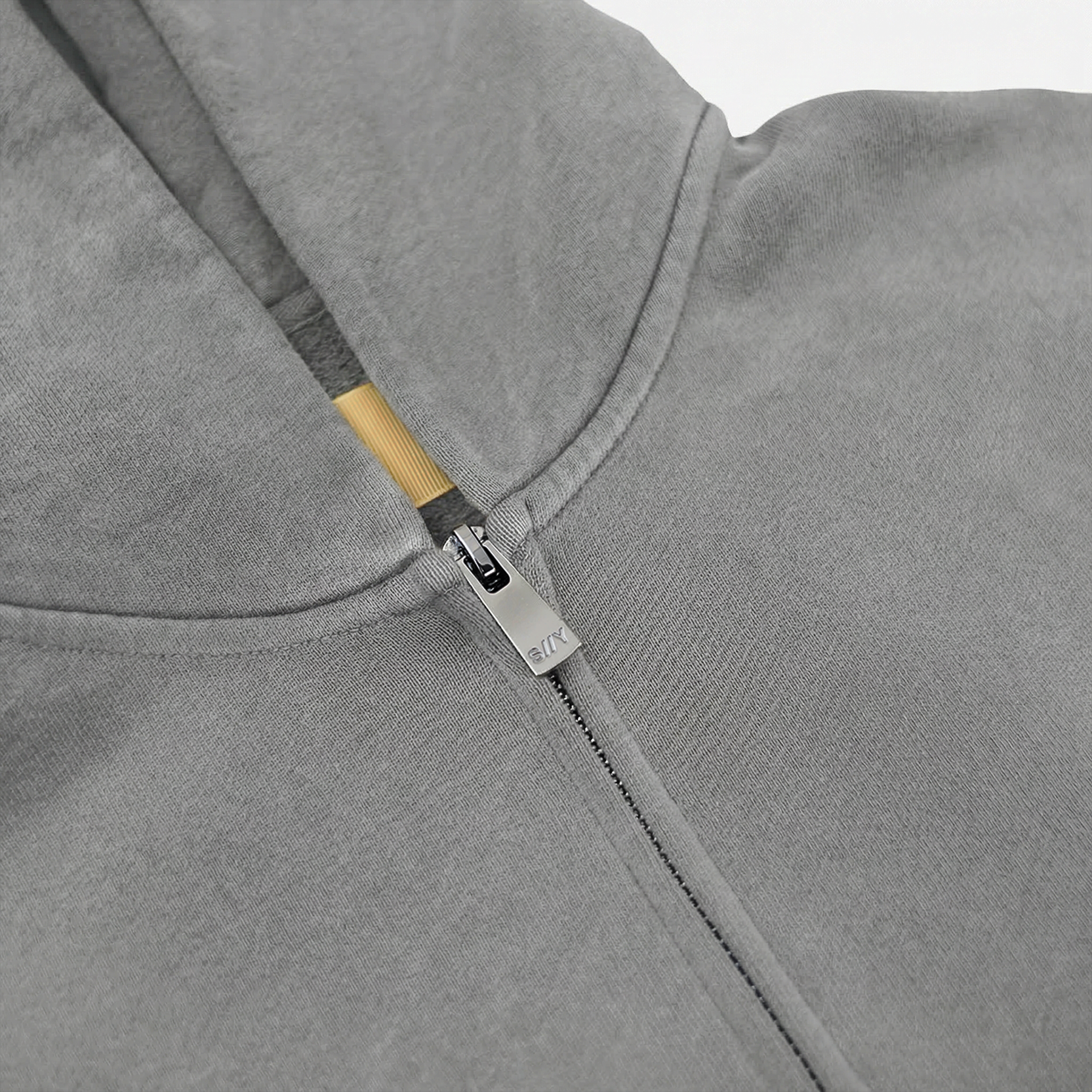 grey zip.png