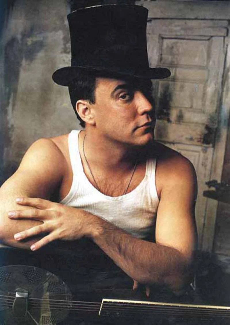 suite_303)med_Dave-Matthews---Inside.jpg
