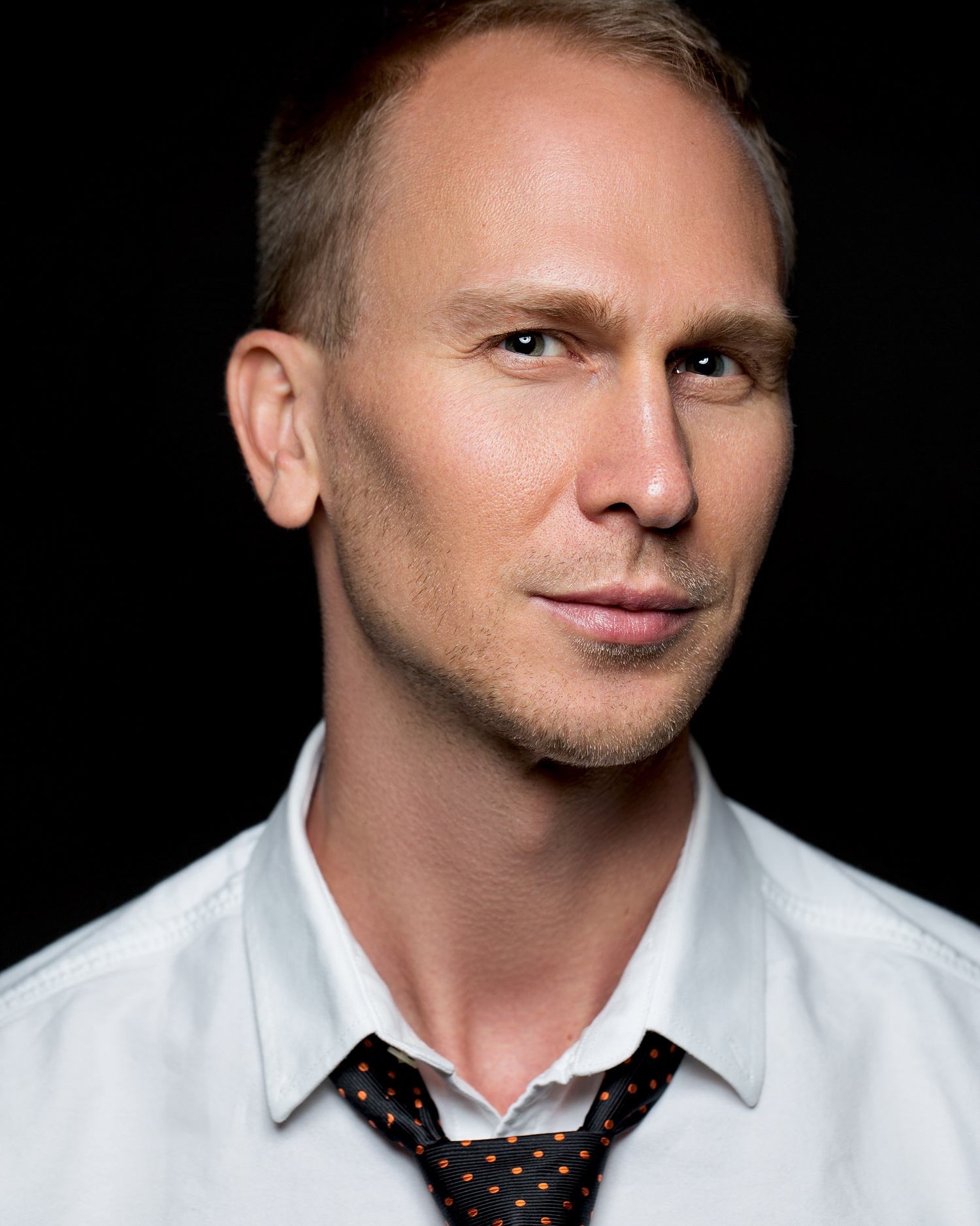lukas-olszewski-nyc-headshots2223-web.jpg