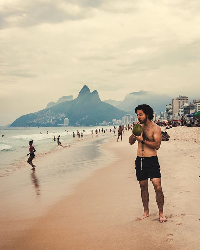 Spending my birthday drinking coconuts on Ipanema beach: 31 is looking real good! 🥥🌴🍹🇧🇷