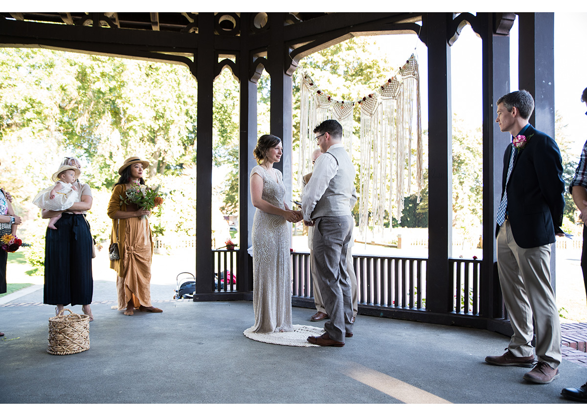 Wedding ceremony at Peninsula Park 