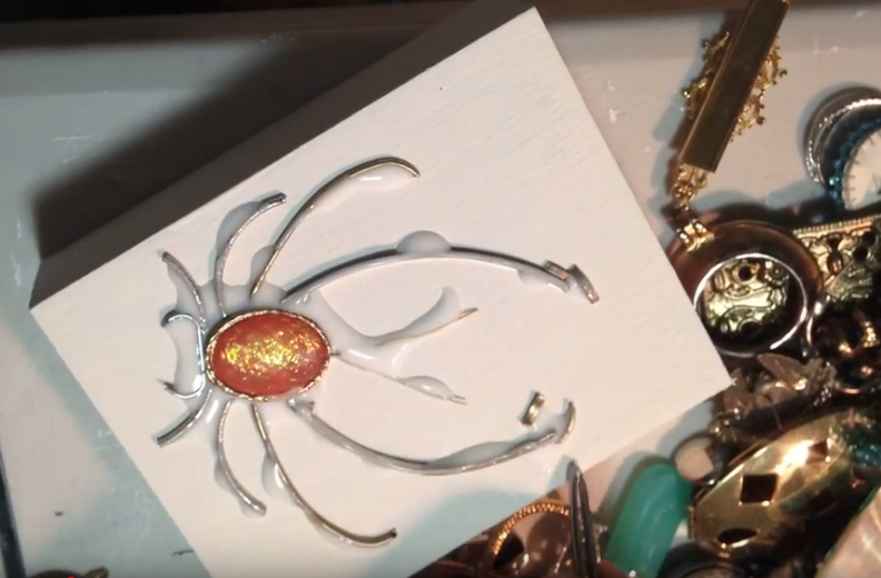A few seconds of me making the elegant crab