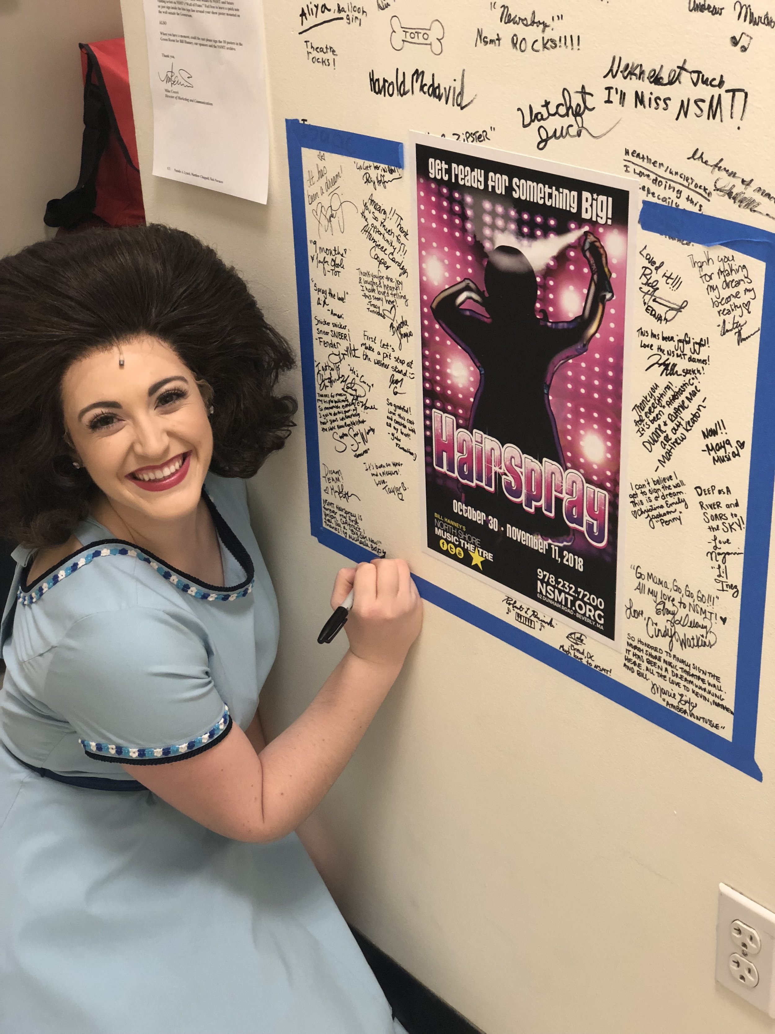  Signing the ICONIC wall backstage at North Shore Music Theatre (Nov 11, 2018) 