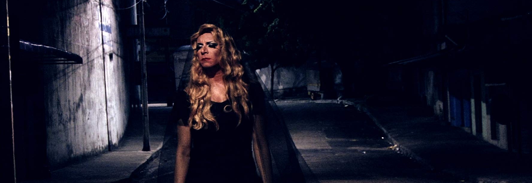 SWEET AMIANTO ( Doce Amianto , Uirá dos Reis, Guto Parente, Brazil, 2013, 70 min. In Portuguese with English subtitles) Buy tickets After being ditched by her boyfriend, a trans woman finds comfort in fantasy. Opening with a quote from Walt Whitman and dedicated to Brazilian artist José Leonilson, who died of AIDS in 1993, this glam, psychedelic meditation on love, illness, and betrayal is a darkly funny, lyrical acid trip. Preceded by THE DAYTIME DOORMAN (Fábio Leal. 2016, 25 min.) In this situational dramedy, fraternity, fun, and sex collide with social class and race. Leal charmingly toys with melodrama in this sensuous story of a white middle-class bon vivant, who picks up his building’s black doorman. Saturday, July 28, 4:30pm