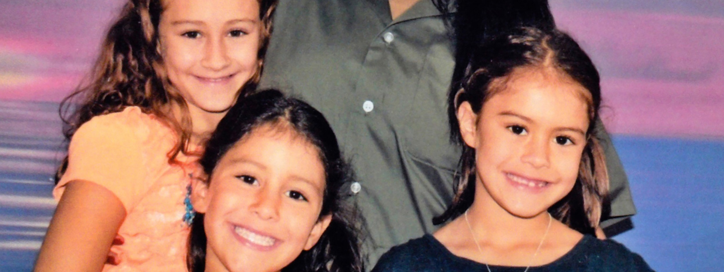 THE SENTENCE (Rudy Valdez, USA, 2018, 85 min. In English) — Winner, Best U.S. Latino Film Q&A with the filmmake r Buy Tickets A lyrical, intimate story documented over ten years, The Sentence explores the devastating consequences of mass incarceration and mandatory minimum drug sentencing. Filmmaker Rudy Valdez tells the story of his older sister, Cindy Shank, a mother of three young children serving a fifteen-year sentence in federal prison for her tangential involvement in a Michigan drug ring years before. The Sentence follows Cindy’s struggles to be present in her children's lives from behind bars and her daughters' experiences growing up without their mother at home, while her husband, parents, and siblings fight for her release before the last months of the Obama administration's Clemency Project. Friday, February 1, 7pm