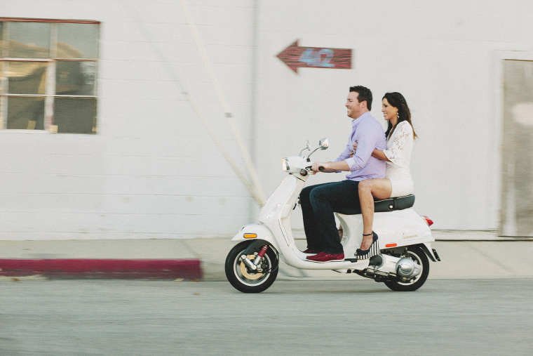 newport-vespa-engagement-10.jpg