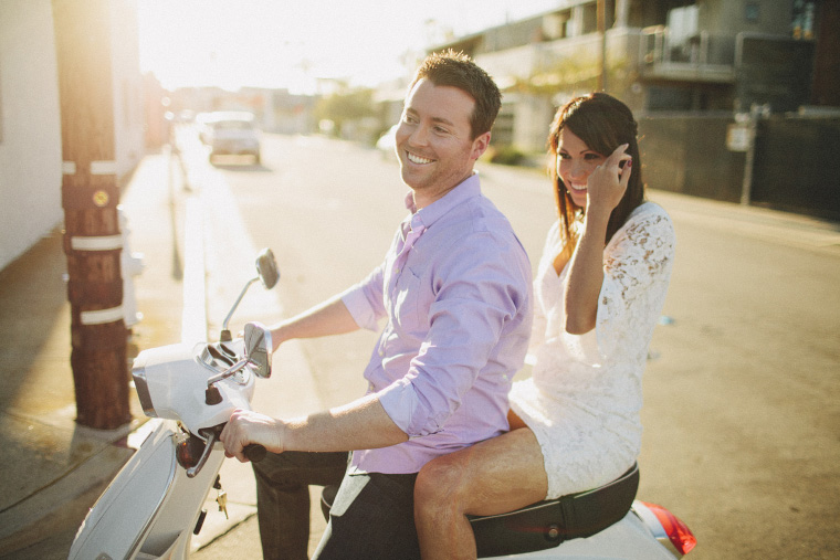 newport-vespa-engagement-11.jpg