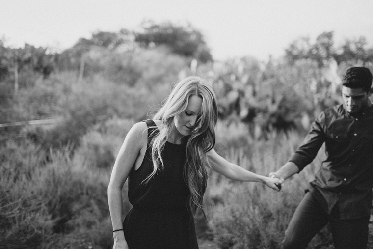 orange-county-ranch-engagement01.jpg